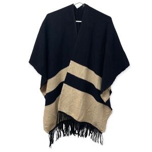 Forever 21 knitted black and beige fringed sweater poncho size small.